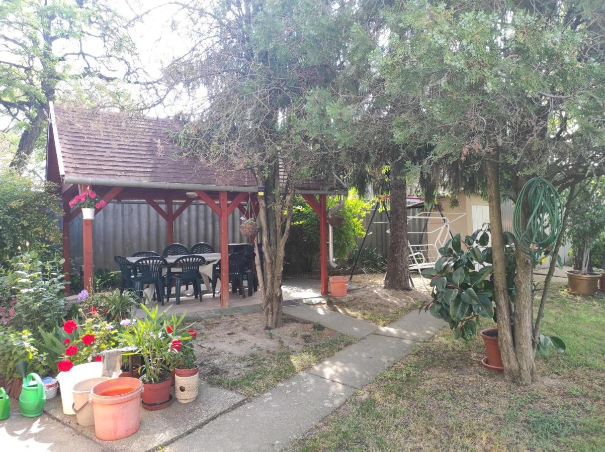 Ferienwohnung Kovacs Vendeghaz Hajdúszoboszló Exterior foto
