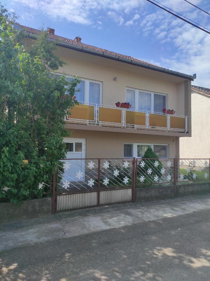 Ferienwohnung Kovacs Vendeghaz Hajdúszoboszló Exterior foto