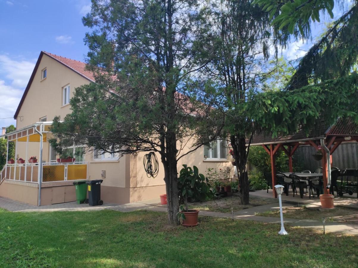 Ferienwohnung Kovacs Vendeghaz Hajdúszoboszló Exterior foto